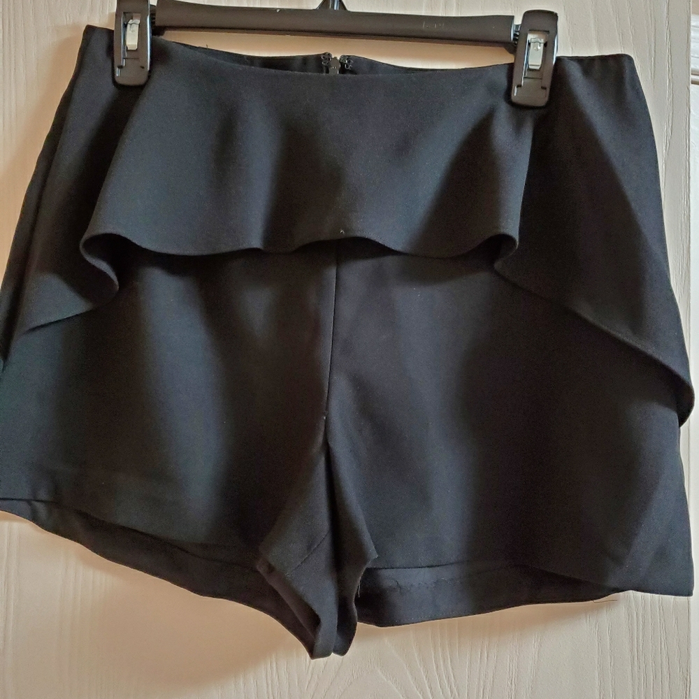 Scripted Black Ruffle Front Shorts - Picture 3 of 4